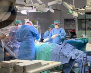 Специалисты клиники Ихилов провели уникальную операцию по удалению менингиомы